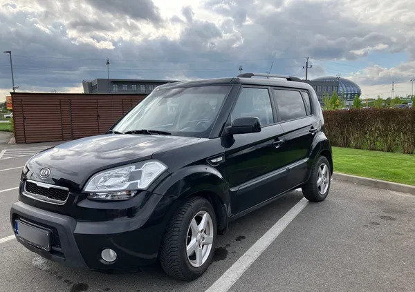 kia dzierżoniów Kia Soul cena 21500 przebieg: 248000, rok produkcji 2011 z Dzierżoniów